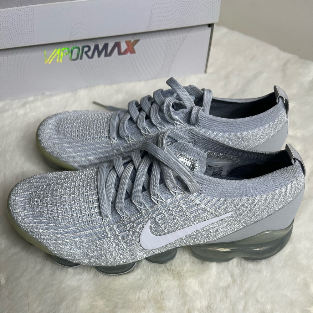 SOLD‼️‼️ Nike Air VaporMax Flyknit 3 - PRELOVED - Size Women’s 9.5